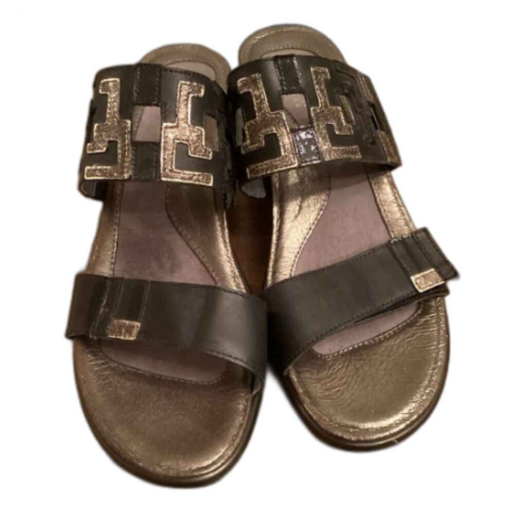 NAOT TREASURE WEDGE SANDAL SIZE 40 9 / 9.5  BLACK PATENT METALLIC SILVER PATTERN
